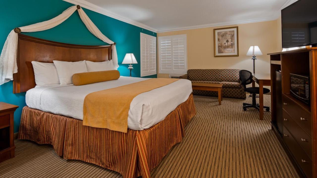 Best Western Harbour Inn & Suites Huntington - Sunset Beach Exterior foto
