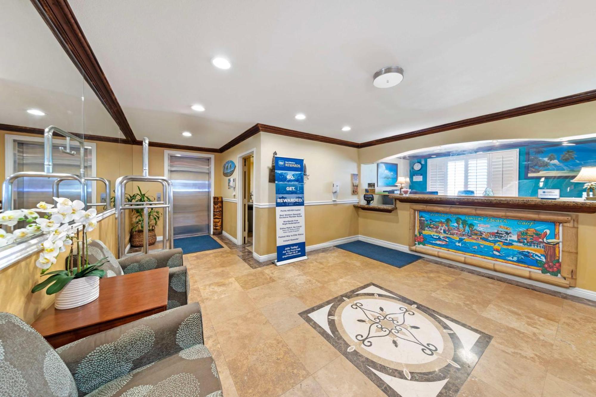 Best Western Harbour Inn & Suites Huntington - Sunset Beach Exterior foto